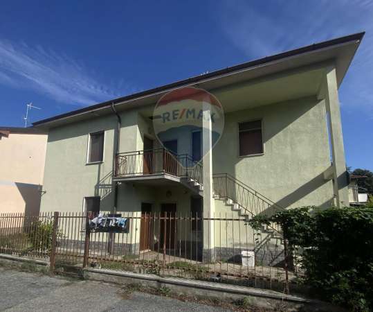 Foto Villa in vendita a Cava Manara