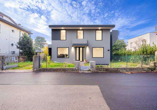 Foto Villa in vendita a Conegliano