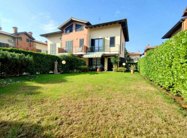 Foto Villa in vendita a Corbetta