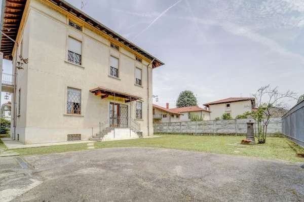 Foto Villa in vendita a Cuggiono