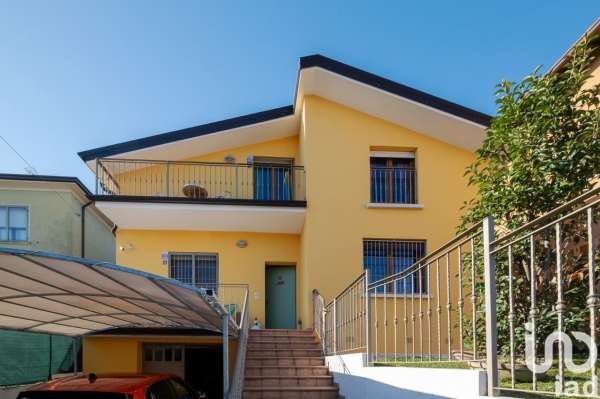 Foto Villa in vendita a Desenzano Del Garda