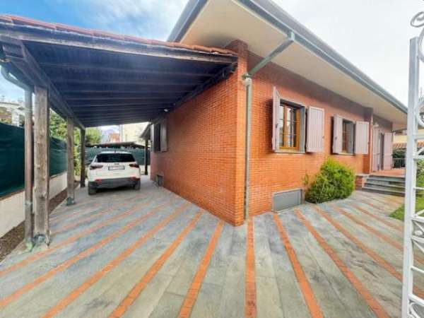 Foto Villa in vendita a Forte dei Marmi 150 mq  Rif: 1242417