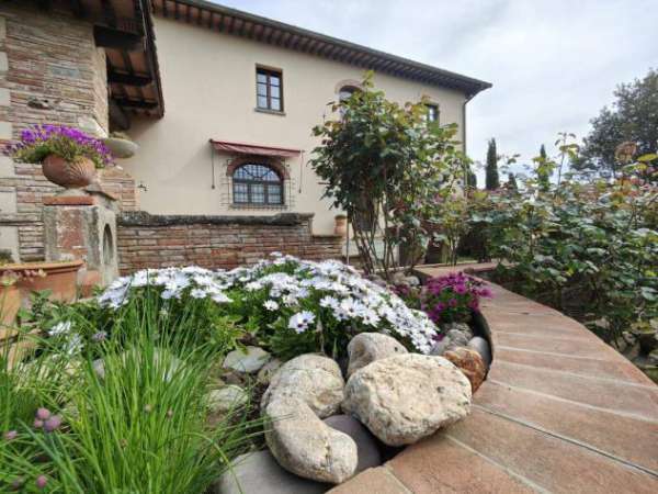 Foto Villa in vendita a Gavena - Cerreto Guidi 1000 mq  Rif: 1289124