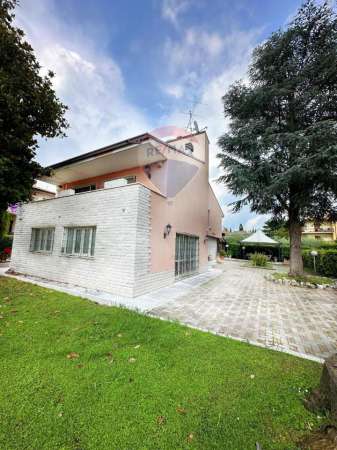 Foto Villa in vendita a Lazise