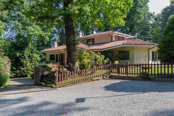 Foto Villa in vendita a Lesmo
