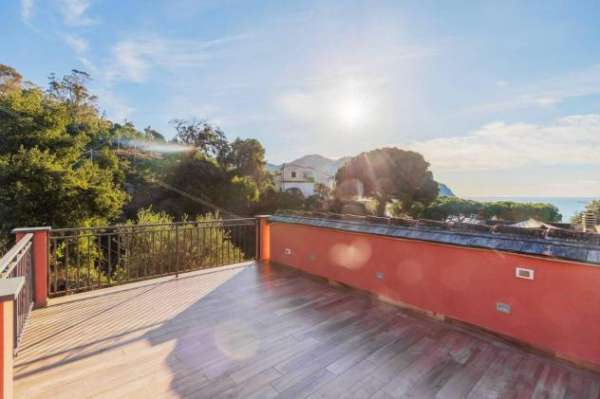 Foto Villa in vendita a Levanto - 7 locali 230mq