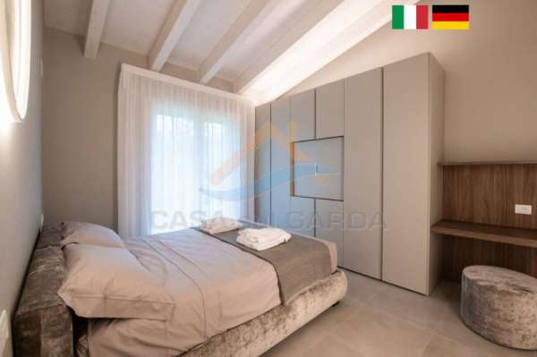 Foto Villa in Vendita a Lonato del Garda Lonato