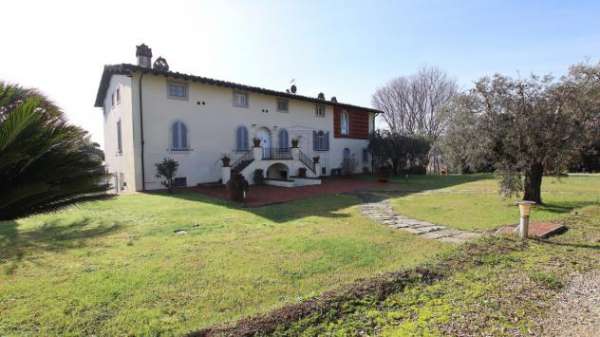 Foto Villa in vendita a Lucca