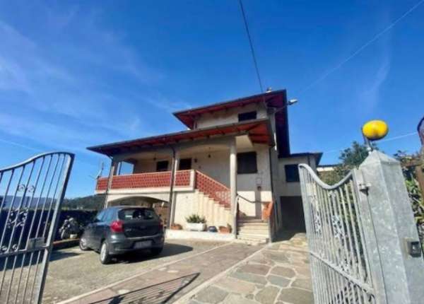 Foto Villa in vendita a Luni