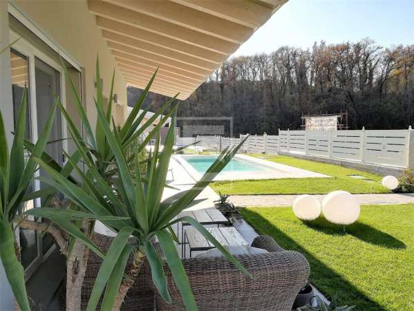 Foto Villa in vendita a Manerba Del Garda