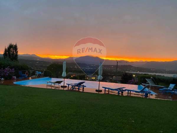 Foto Villa in vendita a Manerba Del Garda