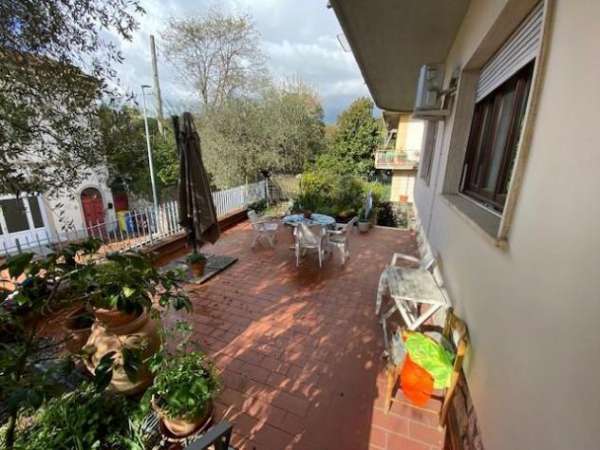 Foto Villa in vendita a Margine Coperta - Massa e Cozzile 290 mq  Rif: 1089193
