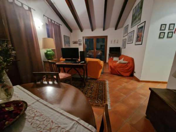 Foto Villa in vendita a Marina di Carrara - Carrara 194 mq  Rif: 1309464