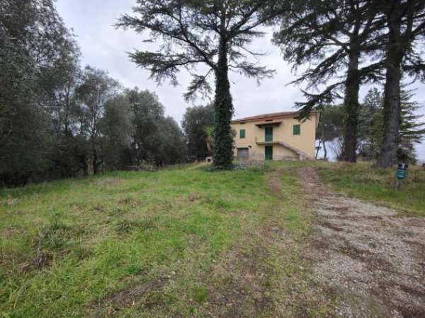 Foto Villa in vendita a Massarella - Fucecchio 274 mq  Rif: 1289088