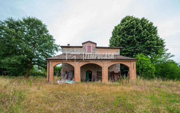 Foto Villa in vendita a Medesano
