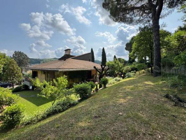 Foto Villa in vendita a Montelupo Fiorentino 400 mq  Rif: 1328684
