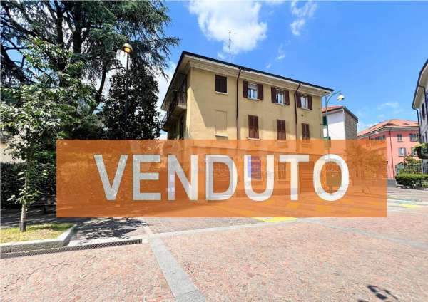 Foto Villa in vendita a Monza