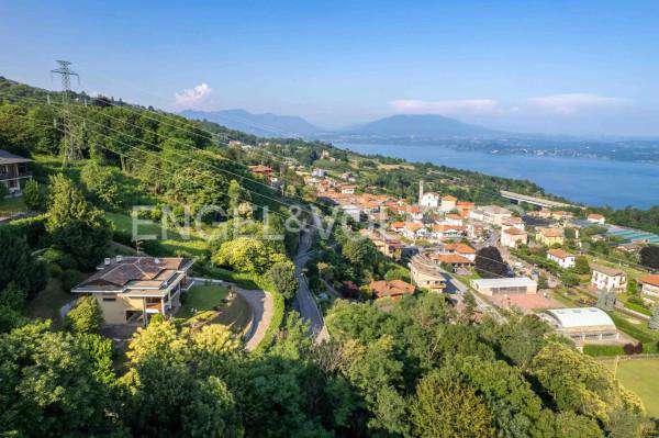 Foto Villa in vendita a Nebbiuno