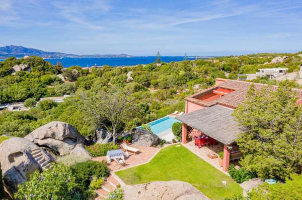 Foto Villa in vendita a Olbia