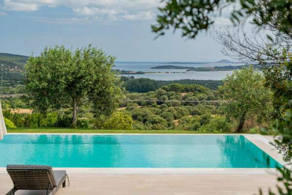 Foto Villa in vendita a Olbia