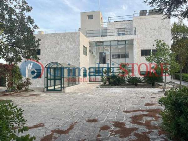 Foto Villa in vendita a Ostuni - 29 locali 765mq