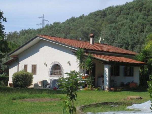 Foto Villa in vendita a Pietrasanta 121 mq  Rif: 1031608