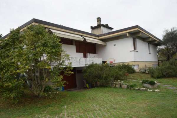 Foto Villa in vendita a Pietrasanta 150 mq  Rif: 1304544