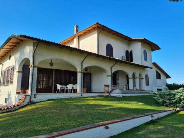 Foto Villa in vendita a Pietrasanta