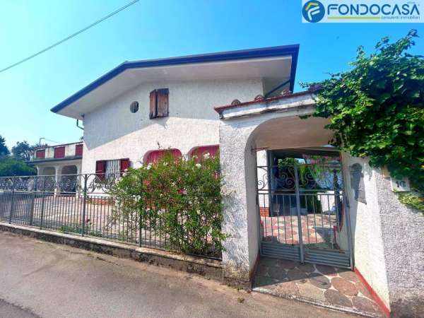 Foto Villa in vendita a Pietrasanta