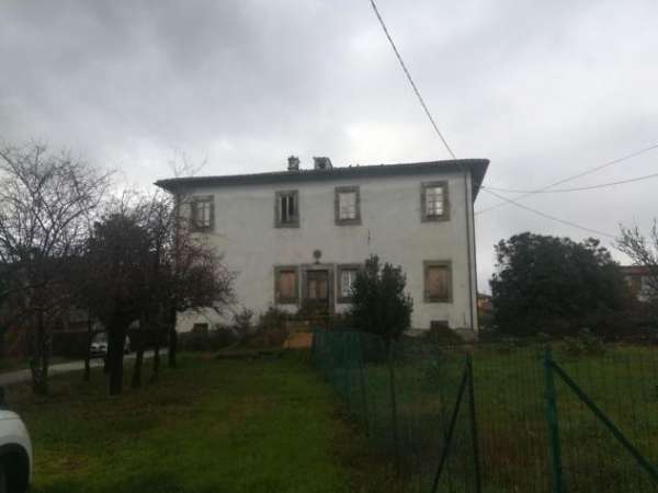 Foto Villa in vendita a Pieve di Compito - Capannori 800 mq  Rif: 1294517