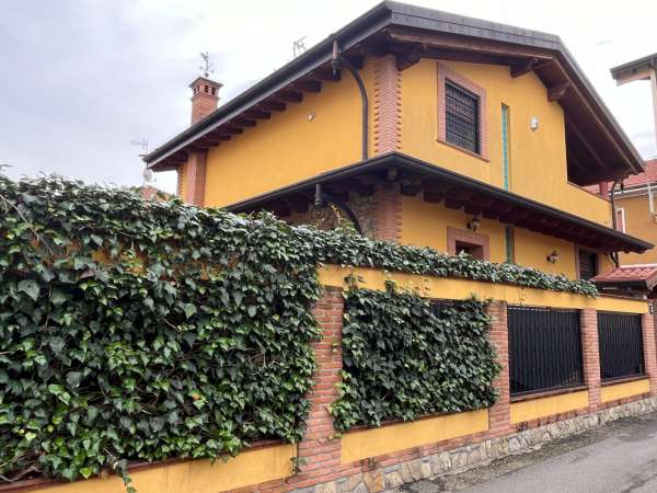 Foto Villa in vendita a Pioltello
