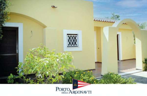Foto Villa in vendita a Pisticci