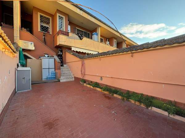 Foto Villa in vendita a Pomezia