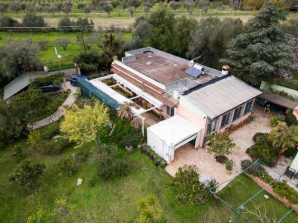 Foto Villa in vendita a Quartucciu - 4 locali 1520mq