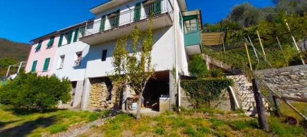 Foto Villa in vendita a Rapallo - 12 locali 270mq