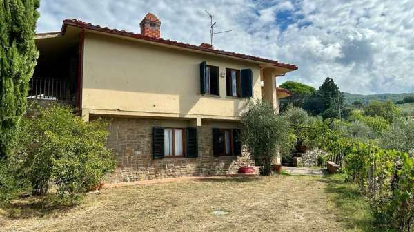 Foto Villa in vendita a Reggello