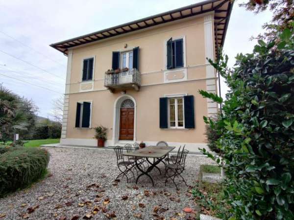 Foto Villa in vendita a Rigoli - San Giuliano Terme 300 mq  Rif: 1222622