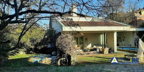 Foto Villa in Vendita a San Bonifacio Via Praissola,