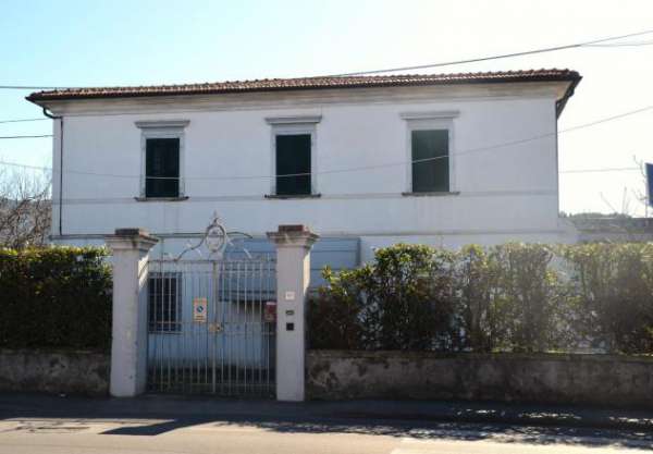 Foto Villa in vendita a San Giuliano Terme 270 mq  Rif: 1322567