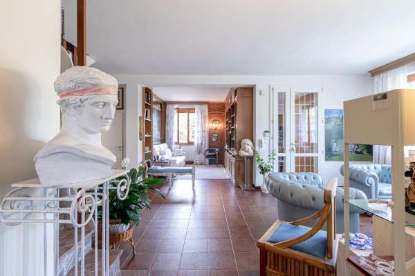 Foto Villa in vendita a San Lazzaro Di Savena