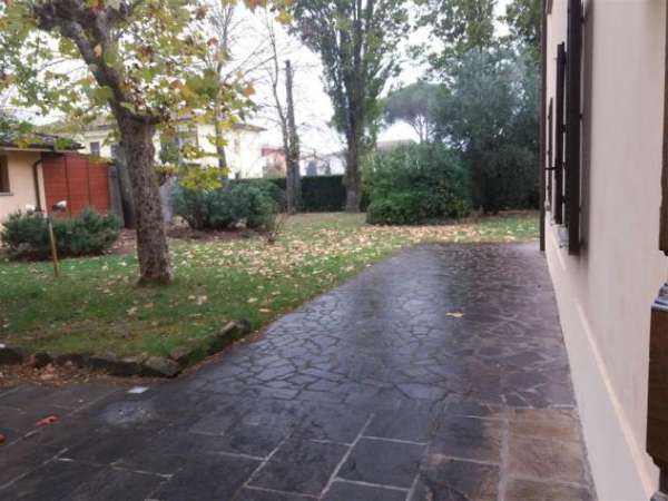 Foto Villa in vendita a San Miniato Basso - San Miniato 400 mq  Rif: 755995