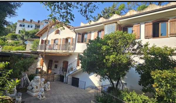 Foto Villa in vendita a Sanremo