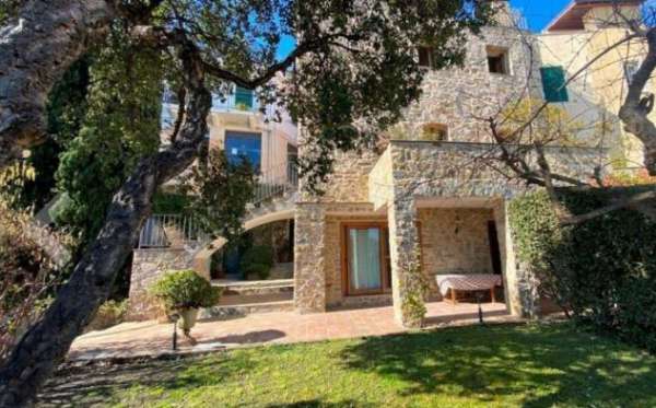 Foto Villa in vendita a Sanremo