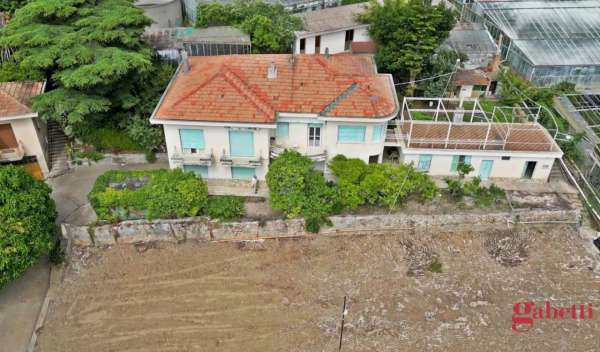 Foto Villa in vendita a Sanremo
