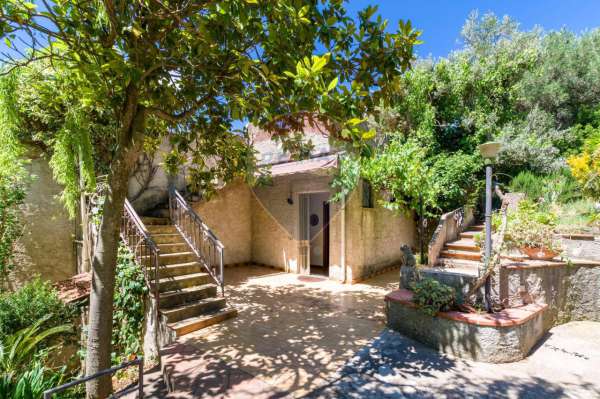 Foto Villa in vendita a Sant'Agata Di Militello