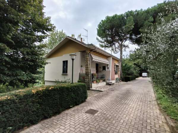Foto Villa in vendita a Sasso Marconi