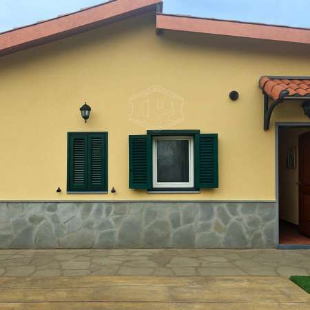 Foto Villa in vendita a Savona