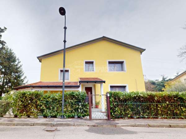 Foto Villa in vendita a Segrate