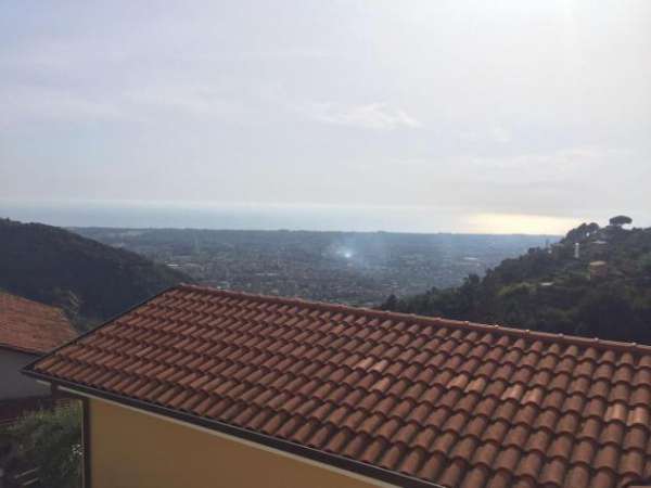 Foto Villa in vendita a Serra - Montignoso 180 mq  Rif: 1227861