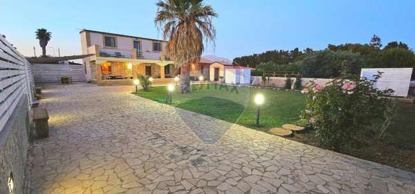 Foto Villa in vendita a Siracusa